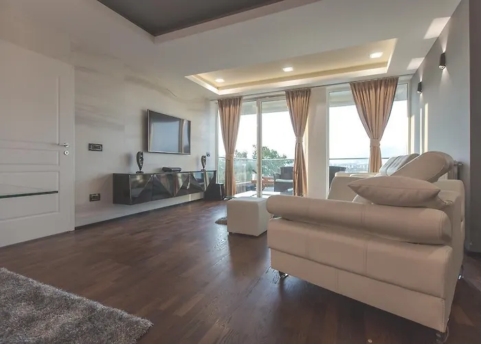 Lumiere * Скопье